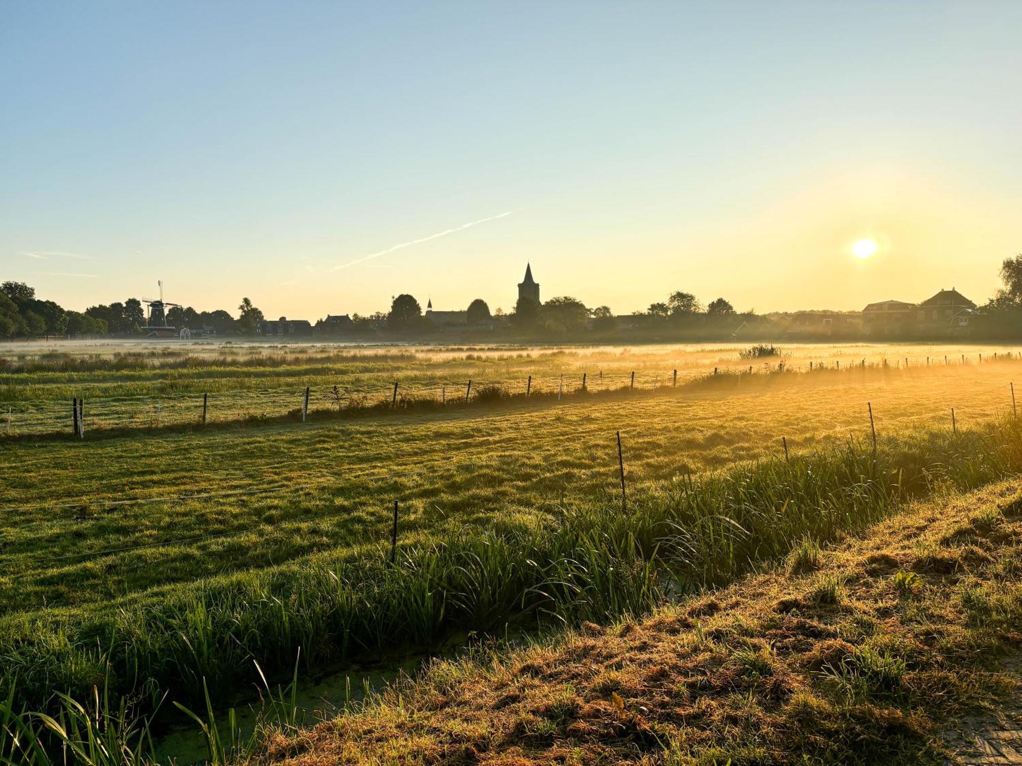 B&B Wellness 'De Bourgondische Lelie' Bunschoten Exterior photo