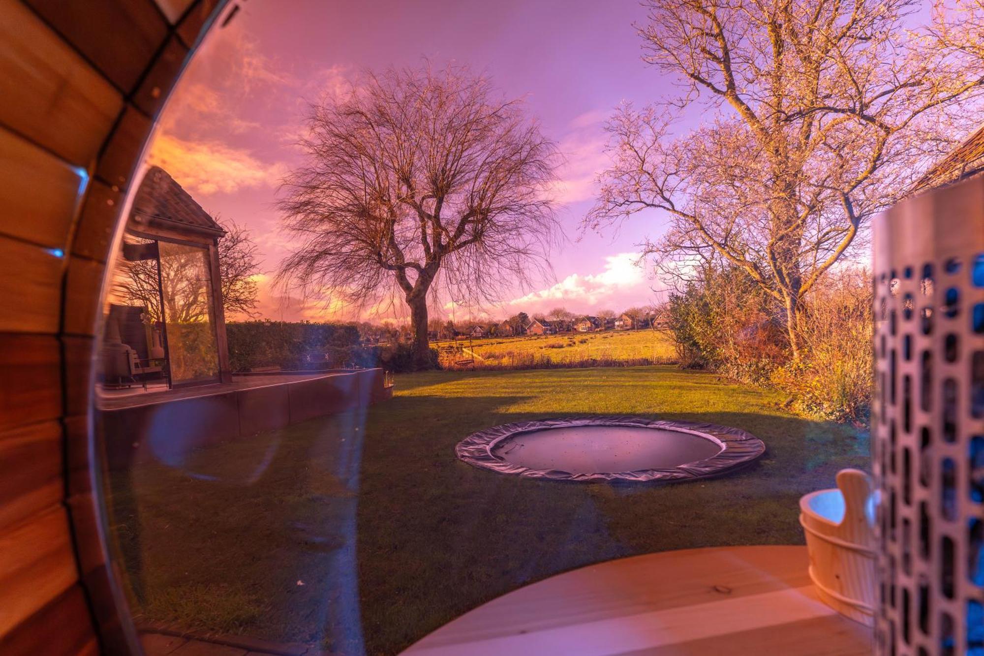 B&B Wellness 'De Bourgondische Lelie' Bunschoten Exterior photo